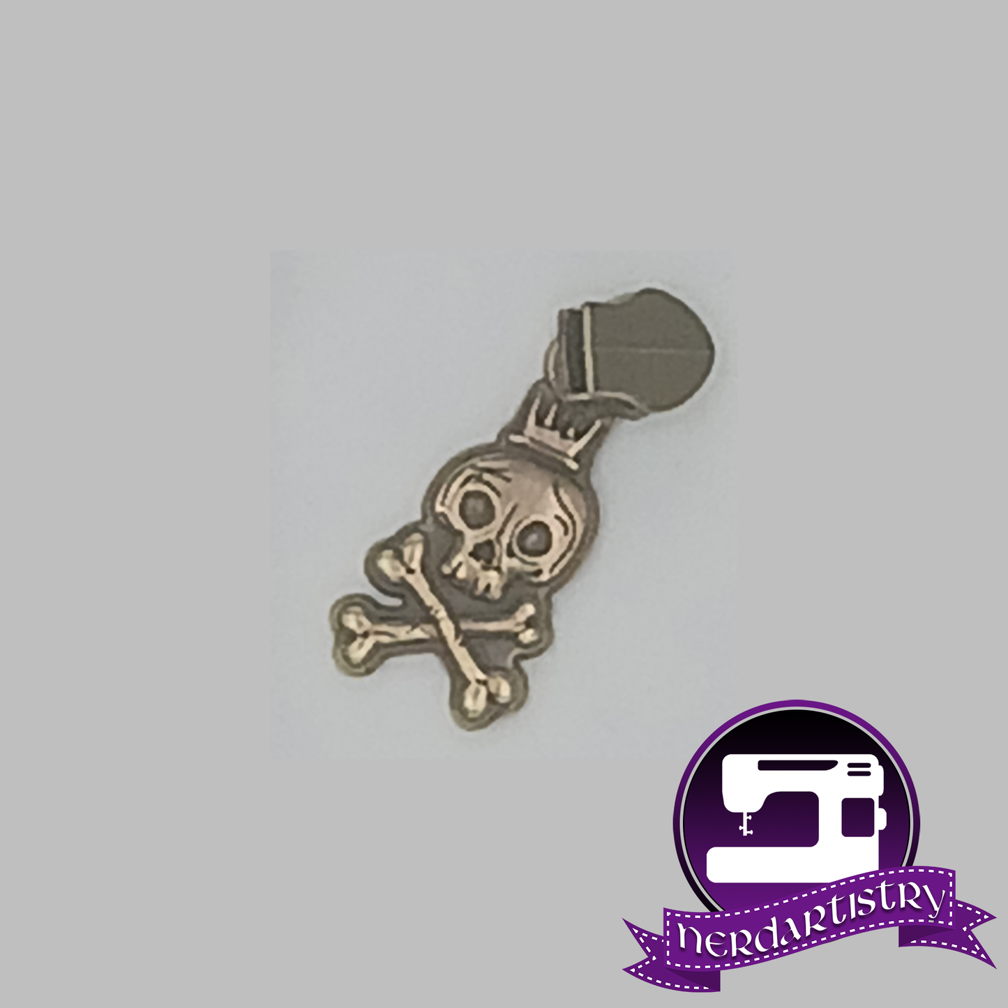 Skull & Crossbones Zipper Pull